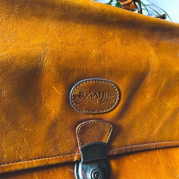 Leather Bugatti Laptop Bag / Satchel - Picture 2 of 7